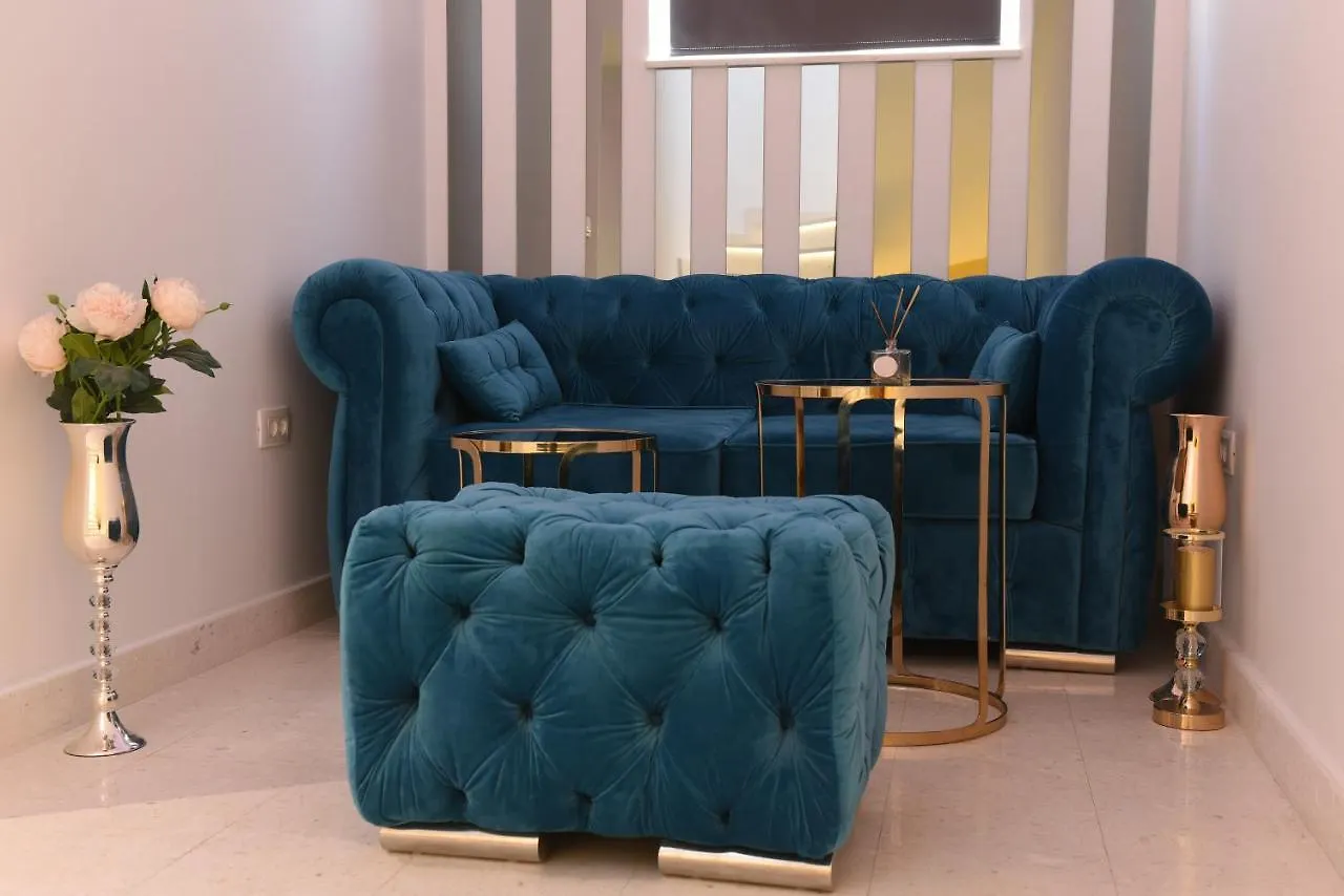 Luxury Rooms Lavie 자다르 4*,