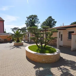 https://apartmani-dekovic-materada.in-istria.net
